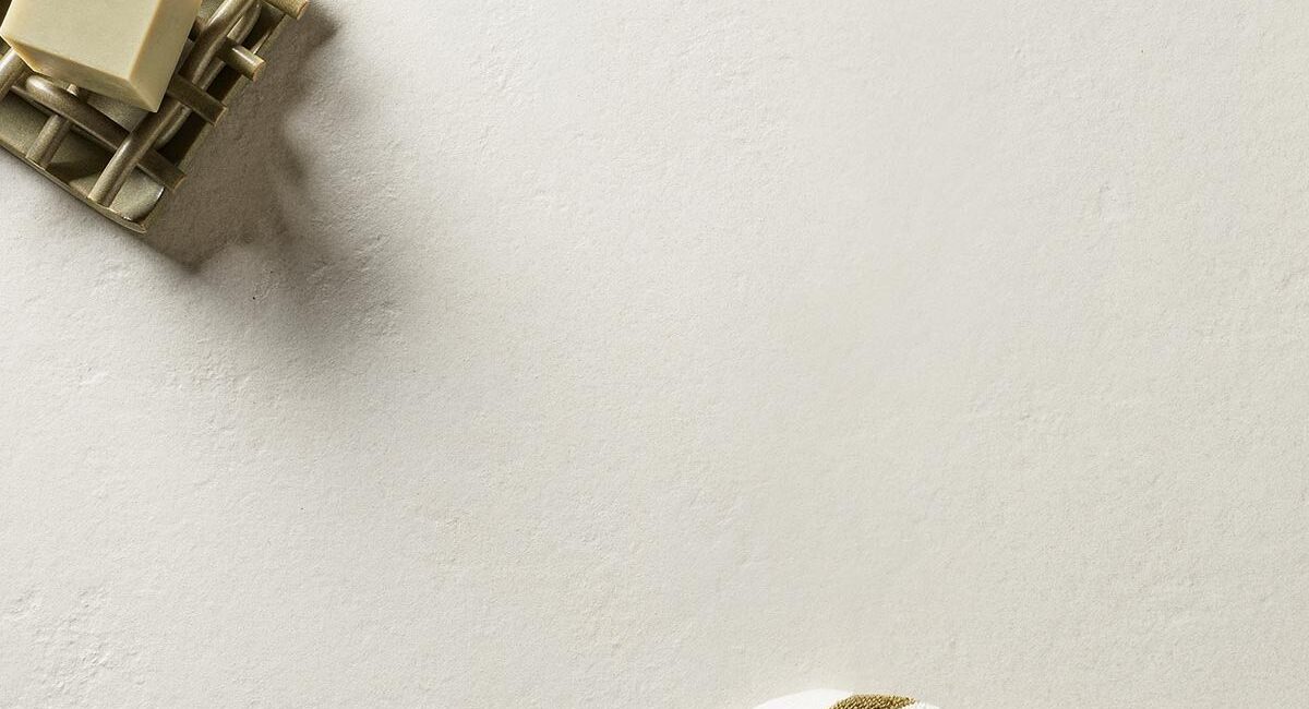 Laminan - Insitu - Luna White 2